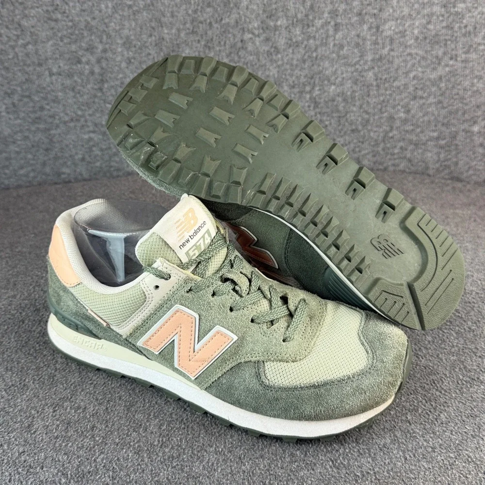 New Balance Women's Green & Peach 574 Sneaker